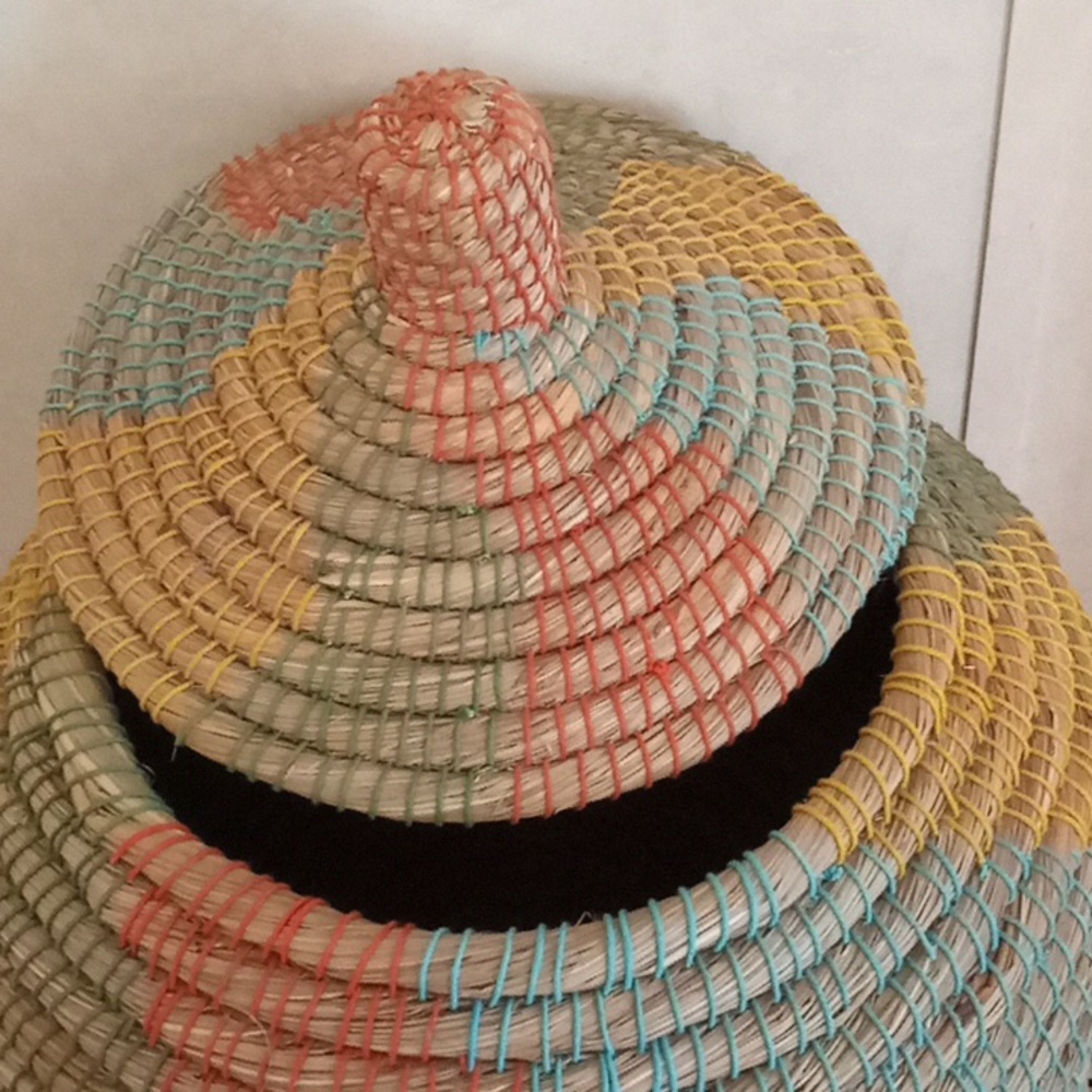 Handmade basket - Picture 4 of 4